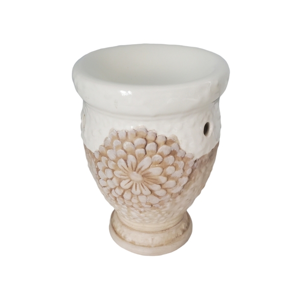 Yankee Candle 2 Tone Wax Warmer Neutral Colors Pottery Look - Picture 1 of 6